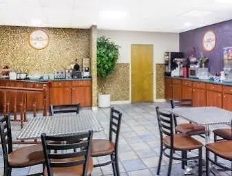 Howard Johnson By Wyndham Savannah Ga 2*,